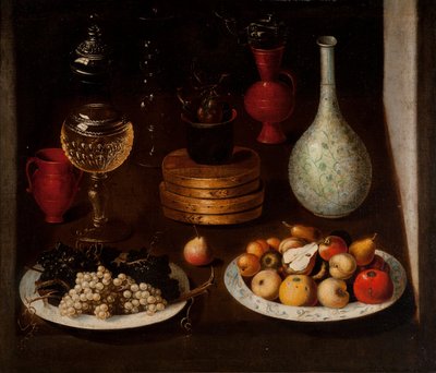 Fruitschaal met borden druiven en peren, glazen en aardewerken vaten door Unbekannt Unbekannt